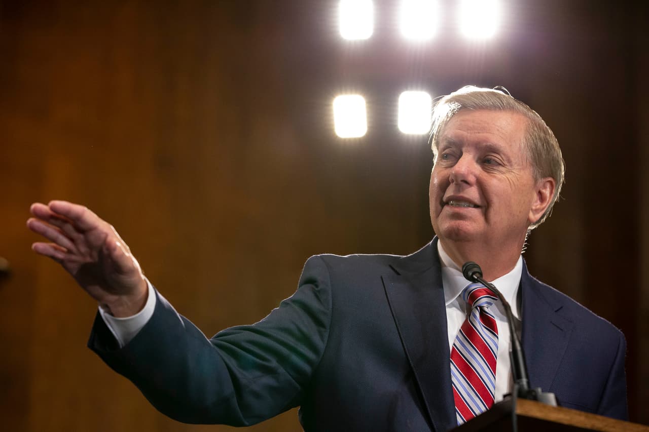 Senador Graham propone cambiar radicalmente la ley de asilo: se deberá pedir fuera de EEUU