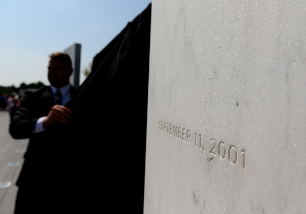 El cuarto avión armado por terroristas nunca alcanzó su objetivo previsto en Washington, y se estrelló contra el suelo después de que los pasajeros se unieran para contraatacar.