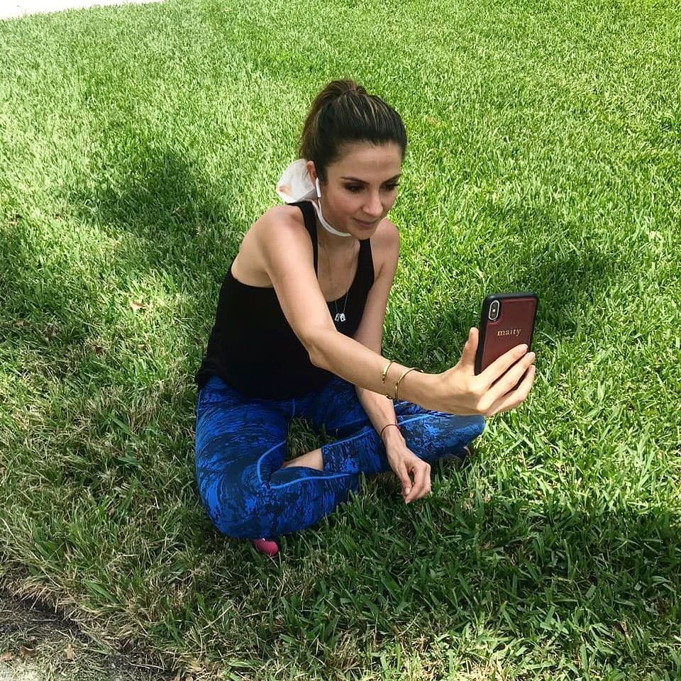 Y la conductora dio un paseíto y pudo tener una videollamada con una de las personas que más quiere, aunque en las redes nos dejó con la duda.