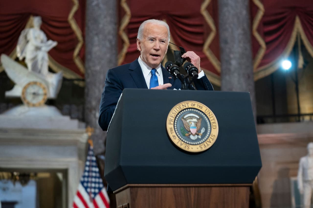 Biden apoya cambio de reglas en el Senado para aprobar una reforma electoral que "salve" la democracia
