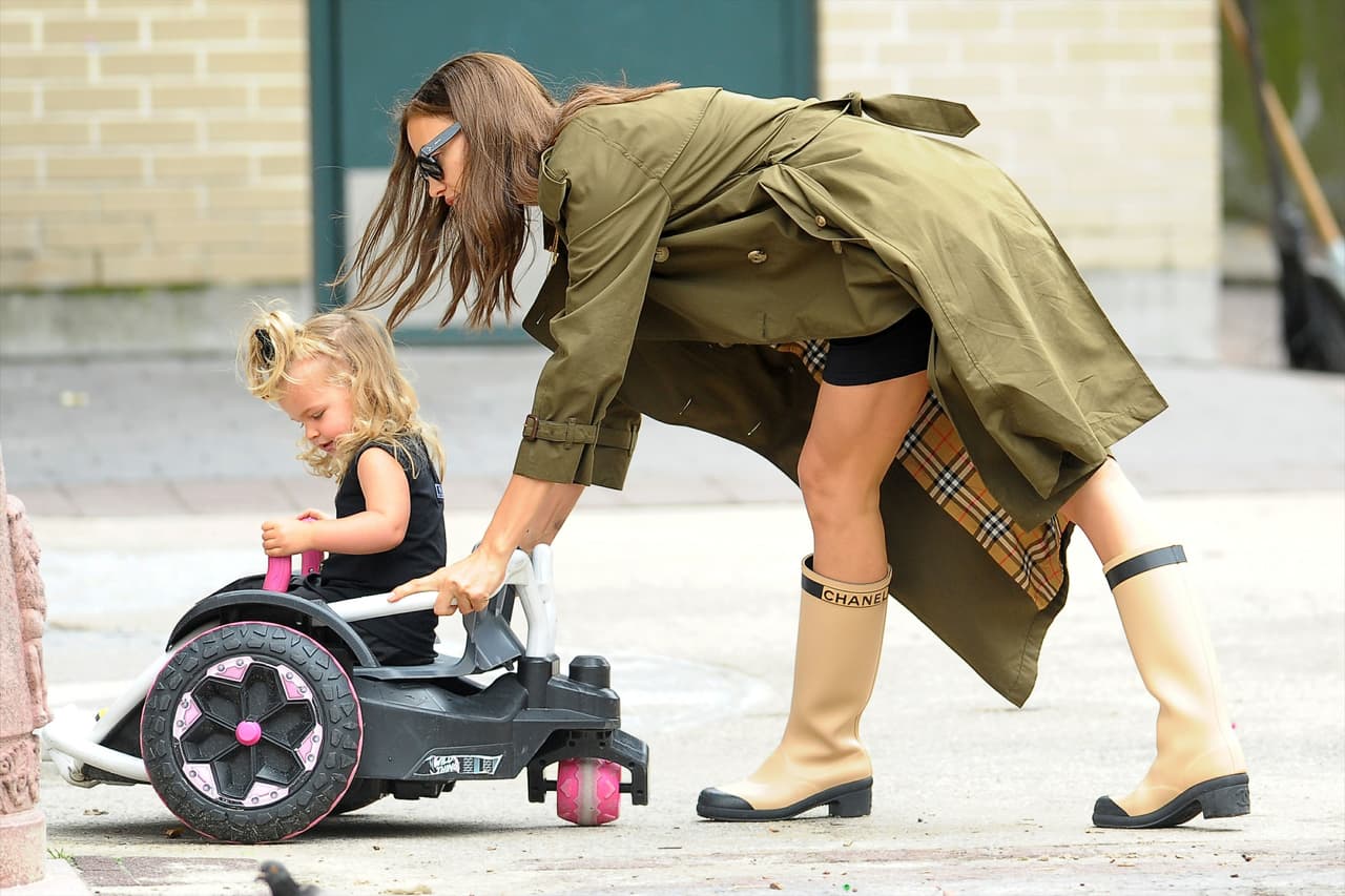 La verdad es que ella no puede negar lo enamorada que está.