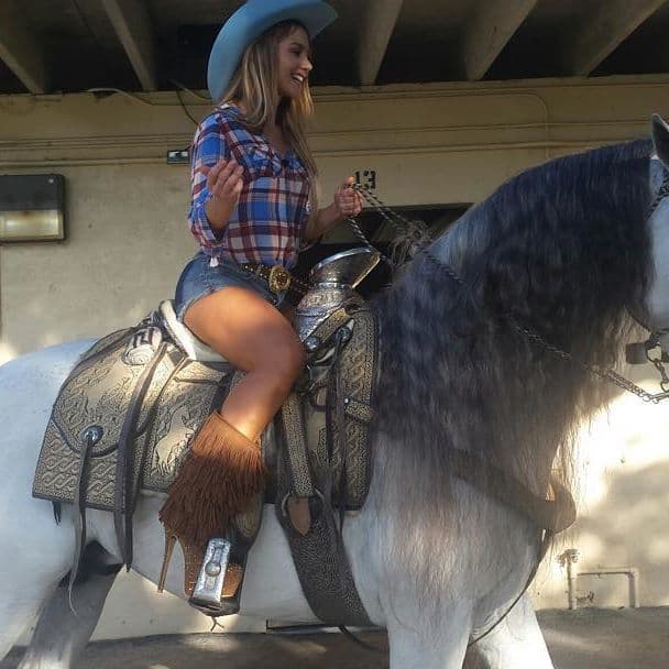 Las fotos más sensuales de Ximena en redes sociales.