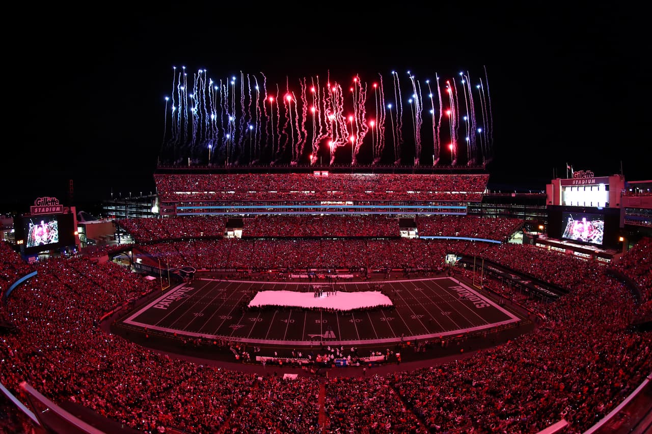 Una fiesta total la que se vivió en Gillette Stadium para el encuentro entre New England Patriots y Pittsburgh Steelers.