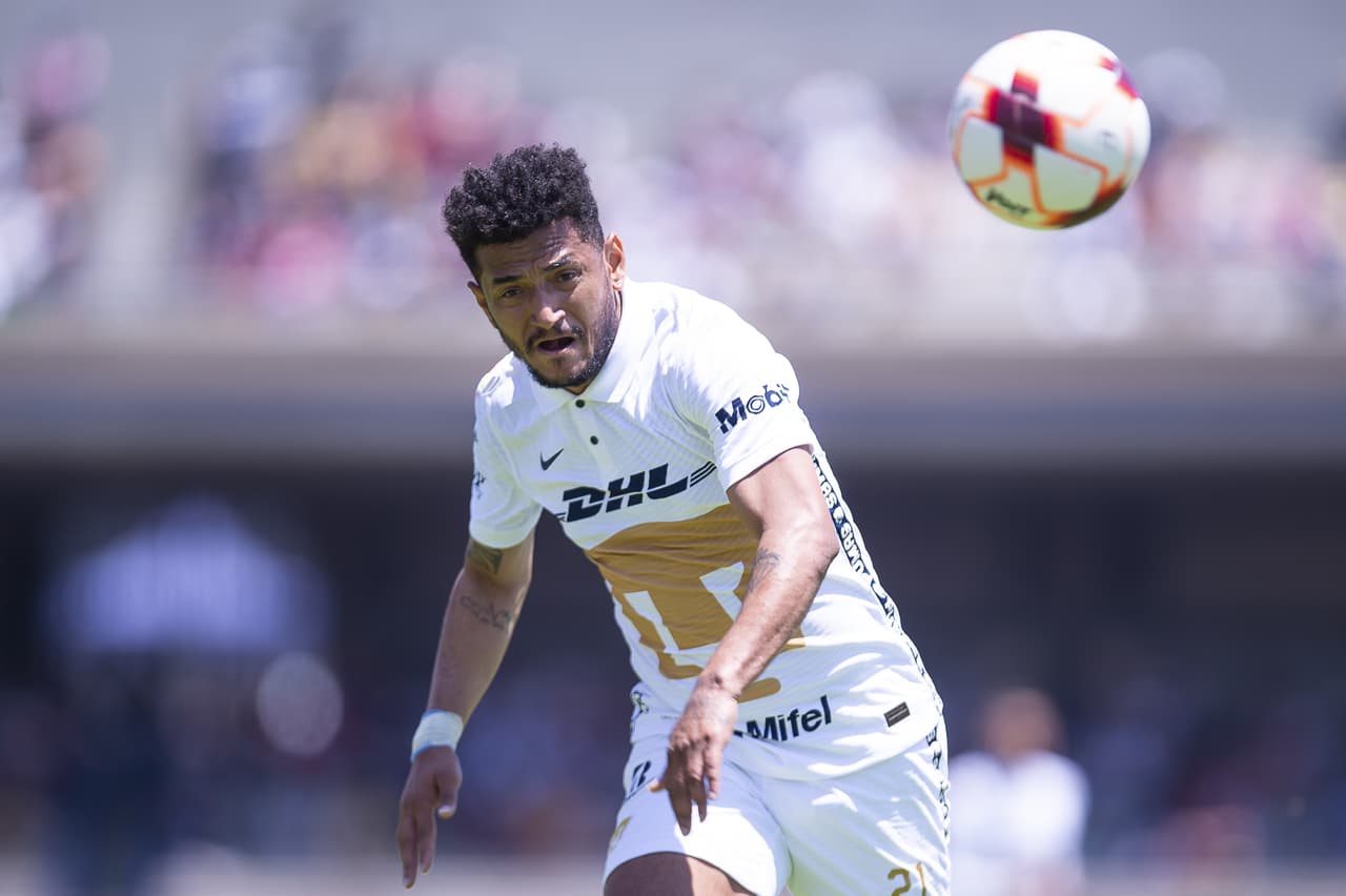 A pesar de haber jugado con 10 futbolistas la mayor parte del juego por la expulsión de Juan Ignacio Dinenno, los Pumas lograron una vital victoria ante Rayados.