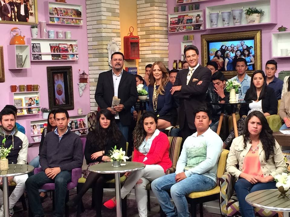 Viaja en el tiempo con Charlie Gallegos. ¡Nos remontamos a los 90!