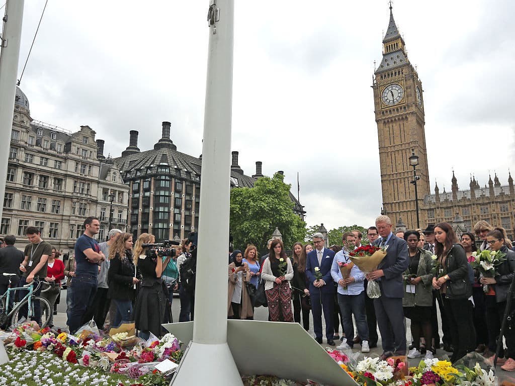 En Londres rinden tributo a Jo Cox