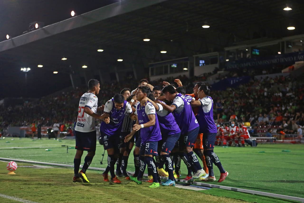 Jesús Gallardo le dio el triunfo a Monterrey ante FC Juárez en los últimos 15 minutos en el inicio de la Jornada 14 para recuperar el liderato del Apertura 2022.