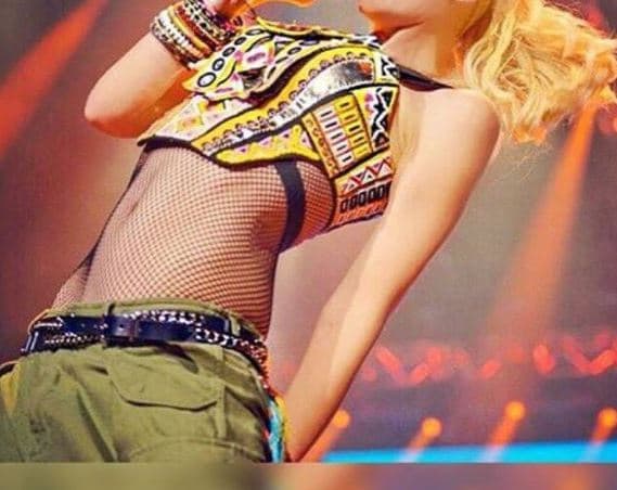 El tiempo parece no pasar por esta cantante y juez de un reallity show de talentos.