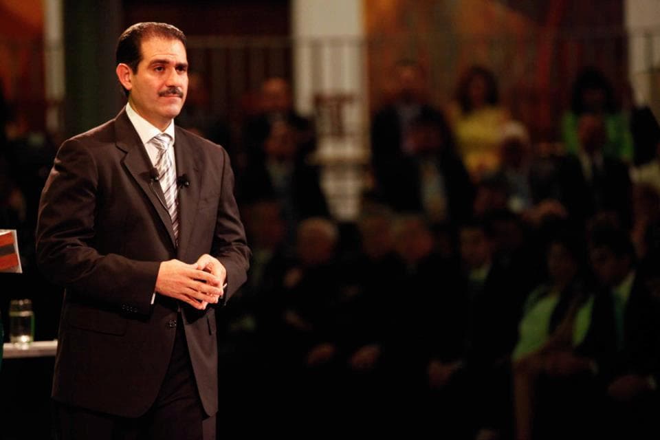 El exgobernador mexicano prófugo, Guillermo Padrés, se entregó a la justicia para enfrentar las acusaciones de lavado de dinero