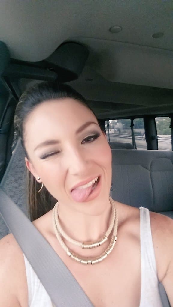 ¡Ohhh! Y es una amante de los animales.