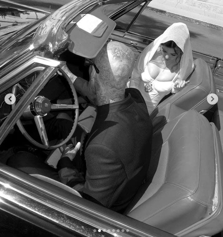 Ese día, Kardashian deslumbró con 
<b>un vestido corto y escote pronunciado. </b>
<br>