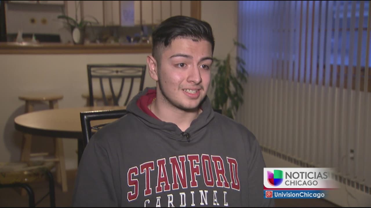 Joven latino de La Villita fue aceptado en Stanford