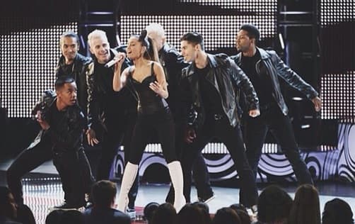 Los jóvenes enamorados pasan mucho tiempo juntitos.