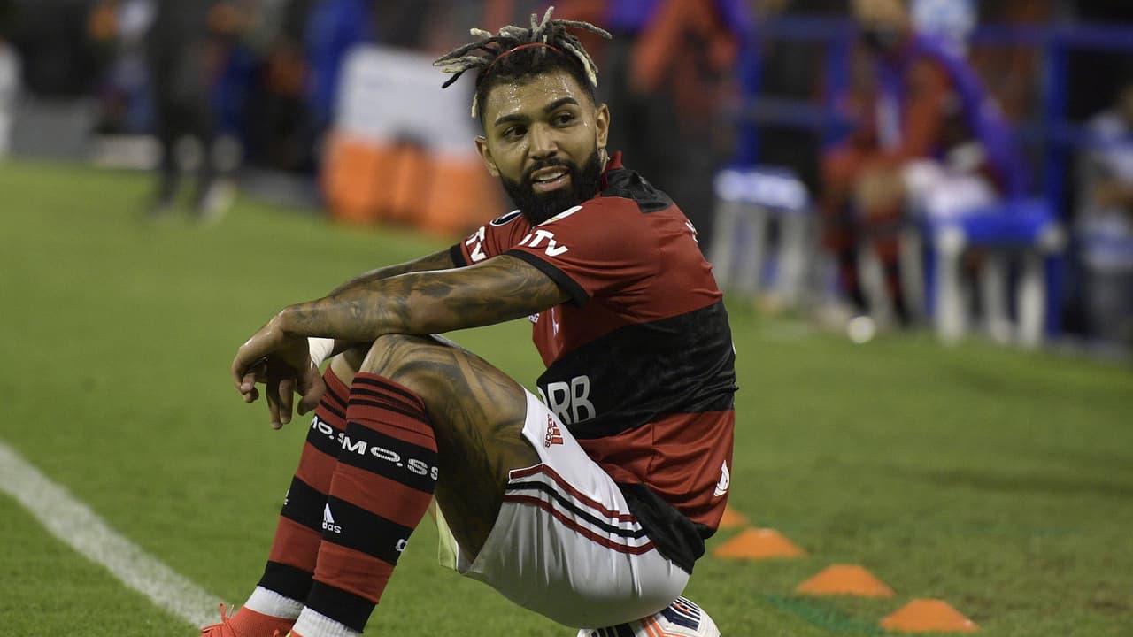 Multan a Gabigol por ir a casino clandestino en la pandemia