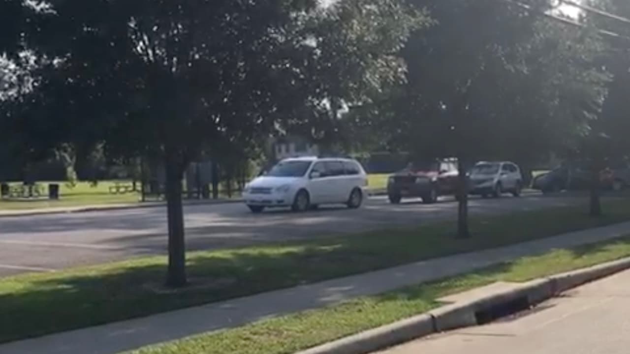 Las tres ubicaciones donde están distribuyendo las mascarillas son:
<b>Carverdale Community Center, Freed Park Community Center y White Oak Conference Center.</b>