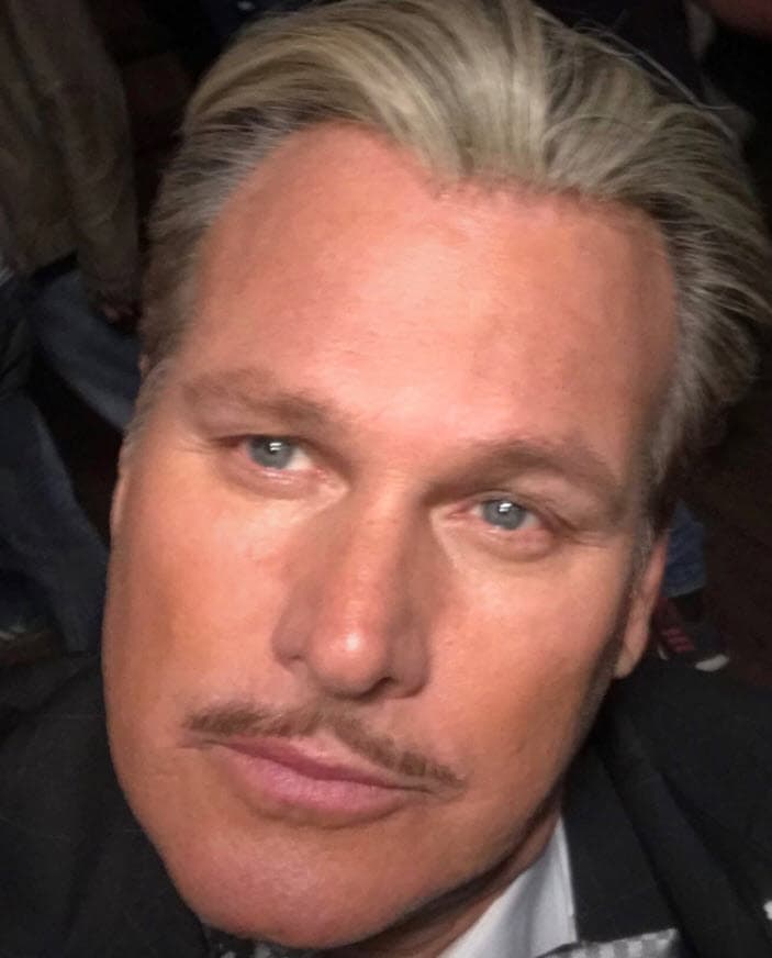 El actor regresará a las pantallas mexicanas con una participación en la bioserie de 
<b><a href="https://www.univision.com/shows/despierta-america/silvia-pinal-revela-un-poco-de-lo-que-veremos-en-la-serie-que-cuenta-su-vida-y-su-carrera-video">Silvia Pinal</a></b>, en donde dará avida a Moisés Pasquel.