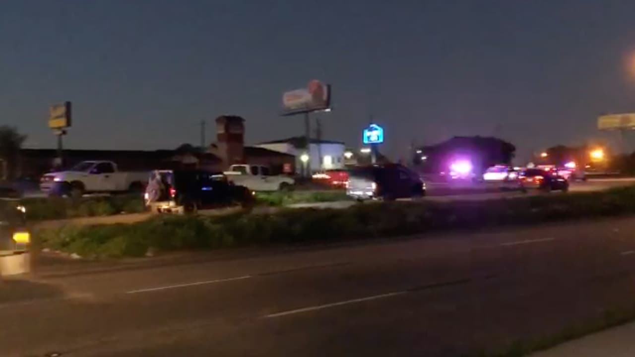 El tráfico está causando importantes retrasos en la autopista la mañana de este jueves. Las autoridades piden usar vías alternas.