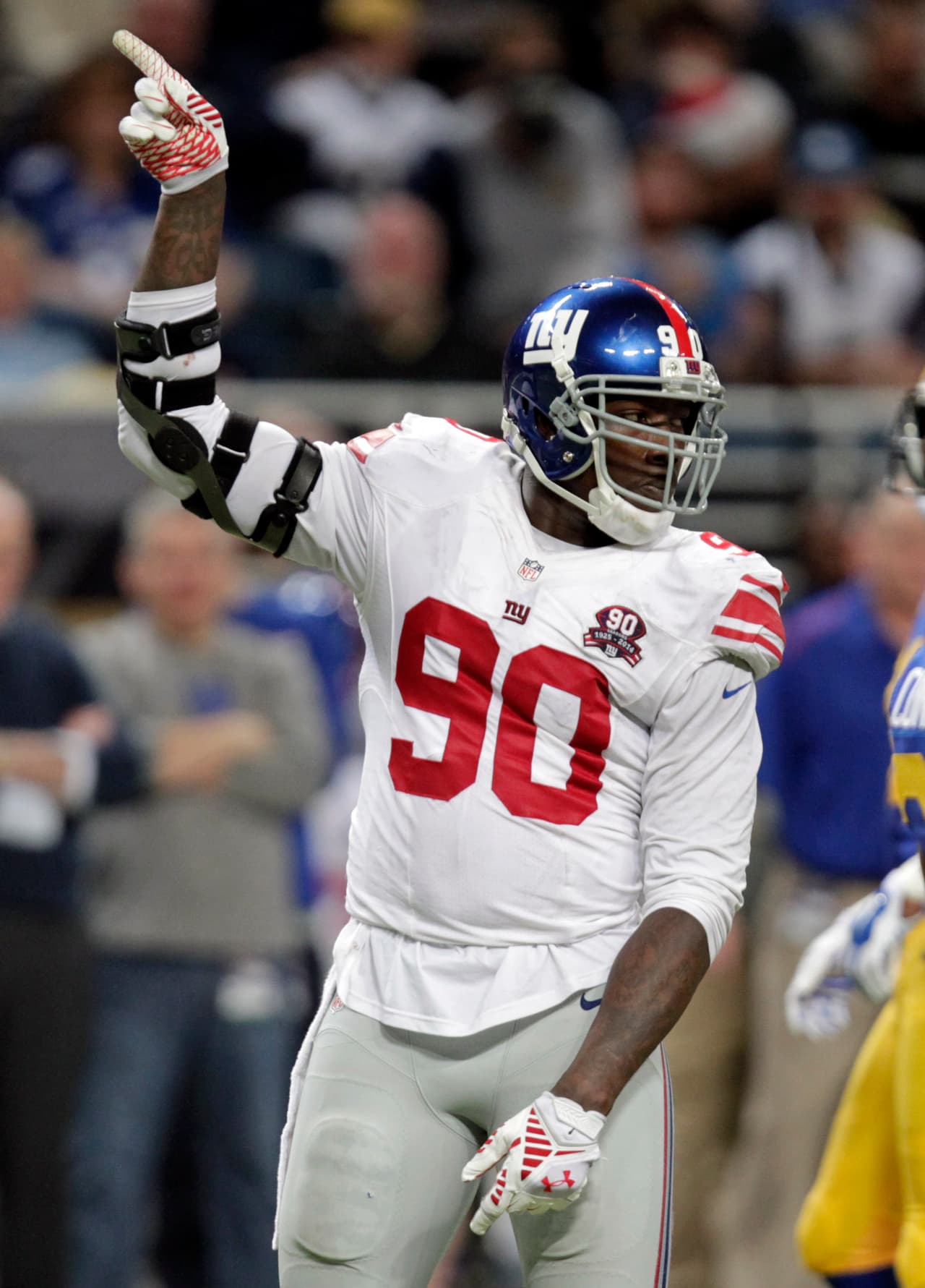 Además del dedo índice derecho amputado, Jason Pierre-Paul tiene un pulgar roto