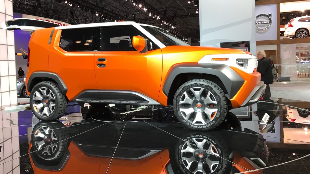 <b>Toyota</b> sigue jugando con camionetas concepto. Esta 
<b><a href="http://www.univision.com/noticias/auto-show-de-nueva-york/nueva-york-2017-toyota-muestra-su-concepto-ft-4x-una-caja-de-herramientas-sobre-ruedas" target="_blank">FT-4X Concept</a></b> presentada en Nueva York es una excepente interpretación de la SUV tradicional con un aspecto moderno y hasta refrescante. ¿La construirán?