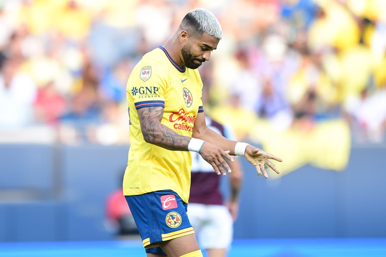 Aguirre causa baja de América por sobrecarga muscular