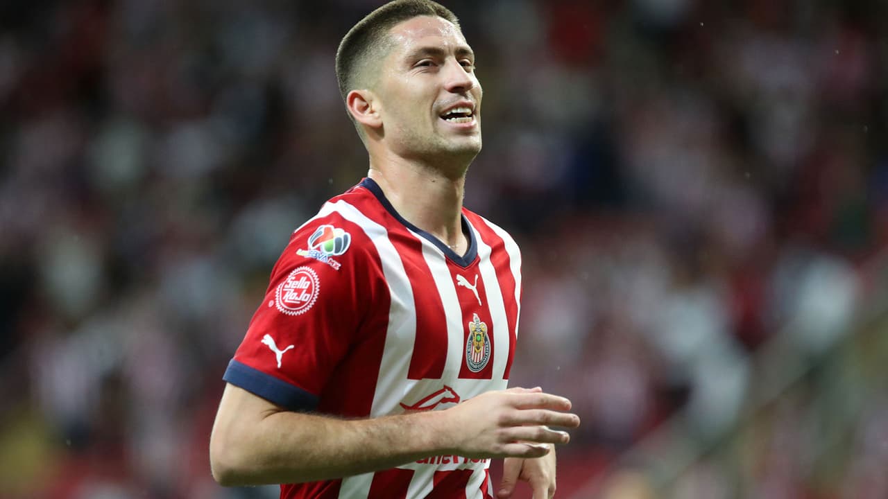 Santiago Ormeño destaca en convocatoria de Perú para enfrentar a México y El Salvador