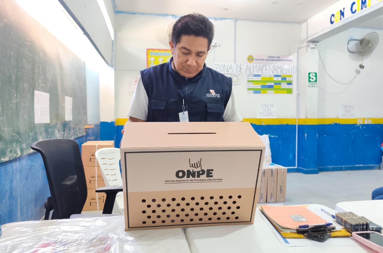 Perú llega a una histórica jornada electoral con un presidente interino y cuatro candidatos muy conocidos por el pueblo 