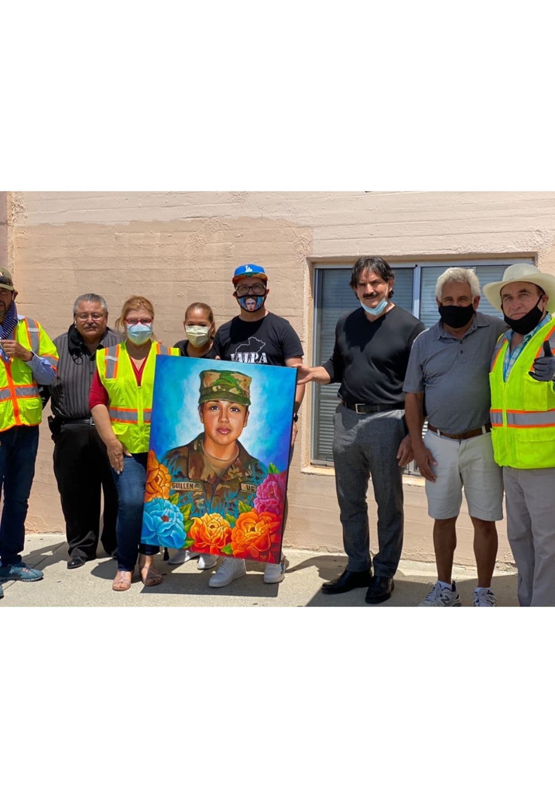 Más adelante pensó en pintar un mural para recordar a la soldado y crear un espacio de denuncia social visible para todas las personas que viven en la zona.