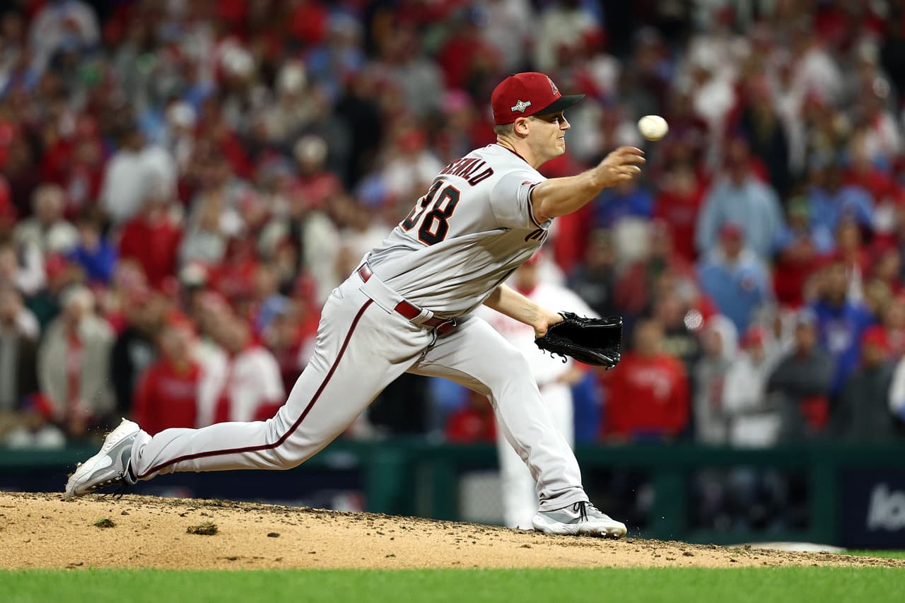 Paul Sewald fue el encargado de cerrar el triunfo y ahora el equipo de Arizona se encuentra a tan sólo una victoria de llegar por primera vez a la Serie Mundial desde 2001.