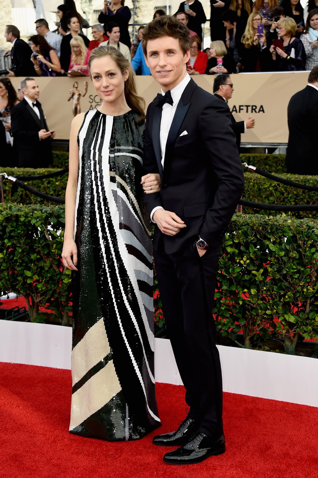 Eddie Redmayne con su bella esposa