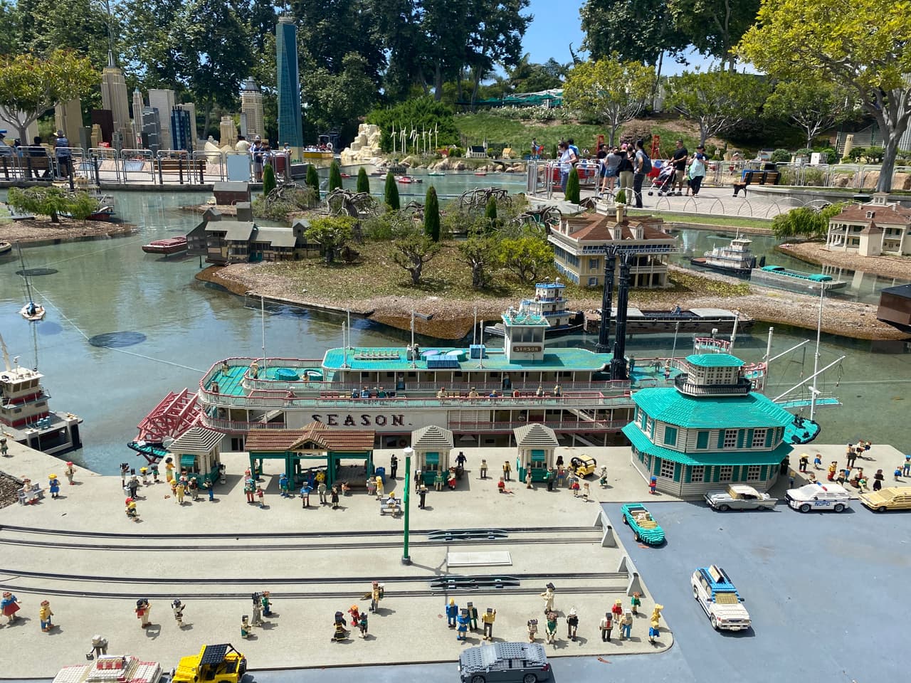 El puerto de Memphis también está recreado en el recorrido.