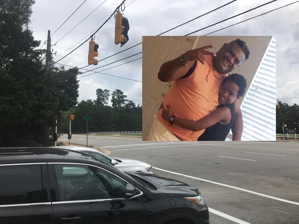 Tras la muerte de un hispano y el hijo de su novia, autoridades colocan señalizaciones de tránsito en intersección de Raleigh