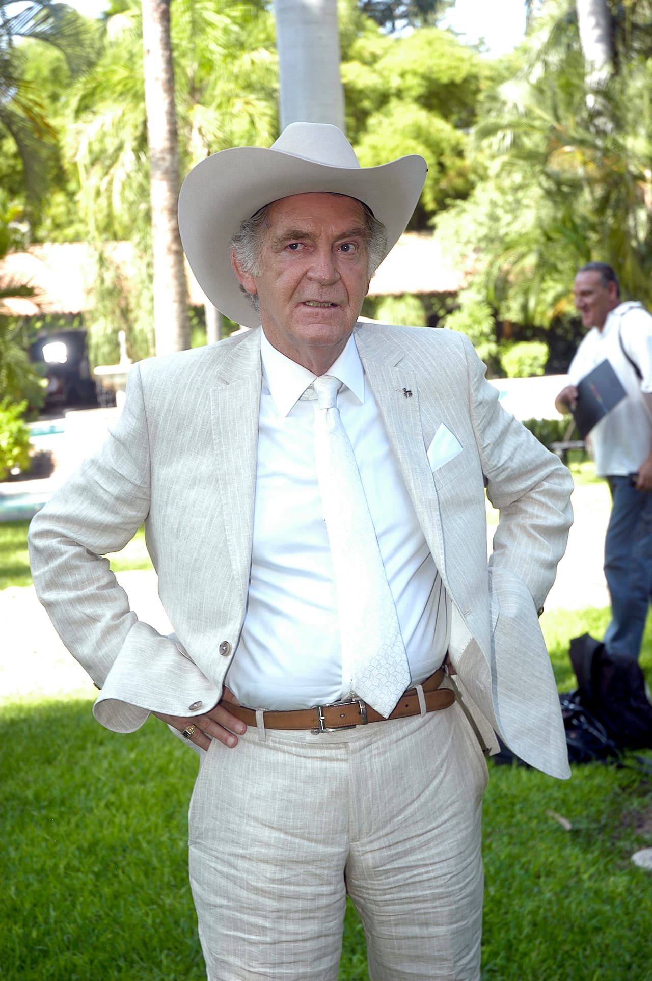 Fue ella quien informó al programa de televisión Ventaneando que solo algunos de sus hijos pudieron viajar a Oaxaca donde falleció, para despedirse de él.