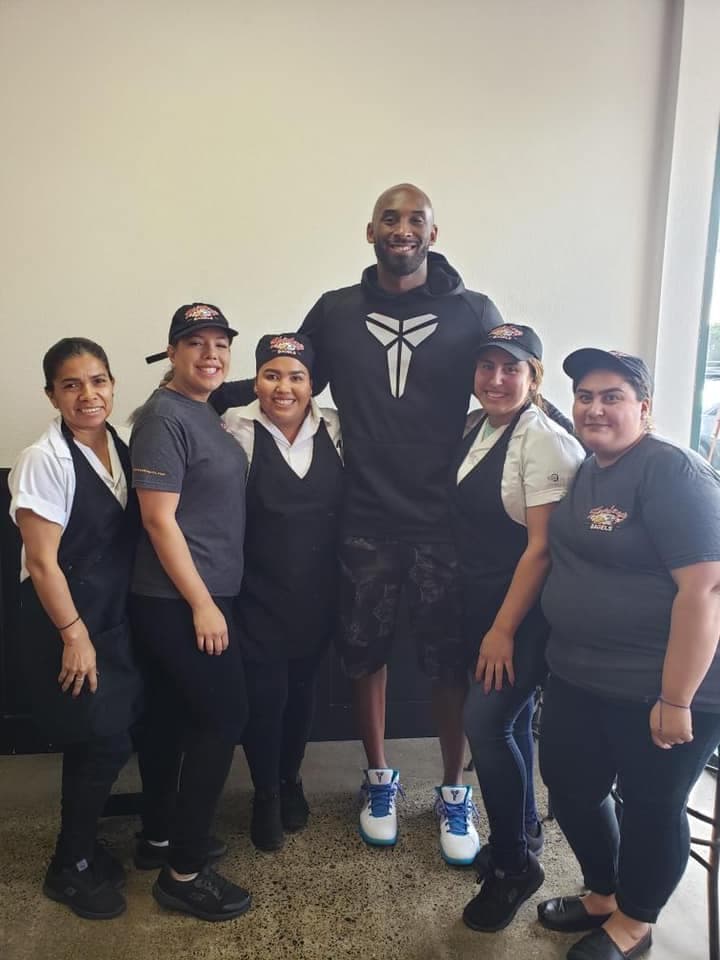 "Unos de los mejores momentos que pasamos con él, nunca lo olvidaremos💛💜💛💜"