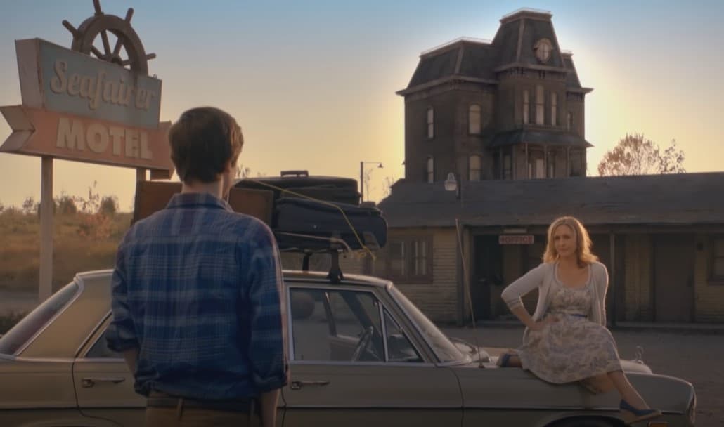 <b>'Bates Motel', precuela de 'Psycho'</b>
<br>Hacer un producto visual a la altura de ‘Psycho’ es todo un reto, pues se trata de un clásico del cine dirigido por Alfred Hitchcock. Varios directores han intentado recrearla sin alcanzar resultados similares. 
<br>