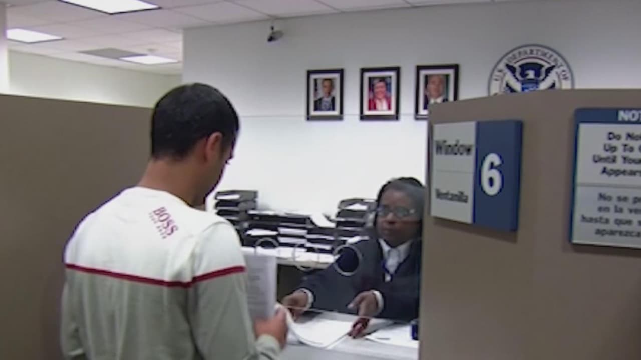 Podría haber aumento en los costos de trámites migratorios