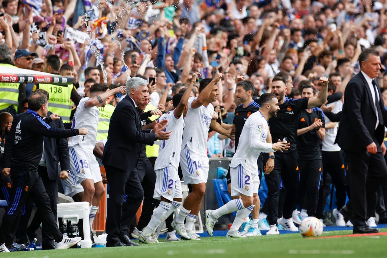 ¡Campeón de España! Real Madrid celebra el título 35 de Liga de su historia.