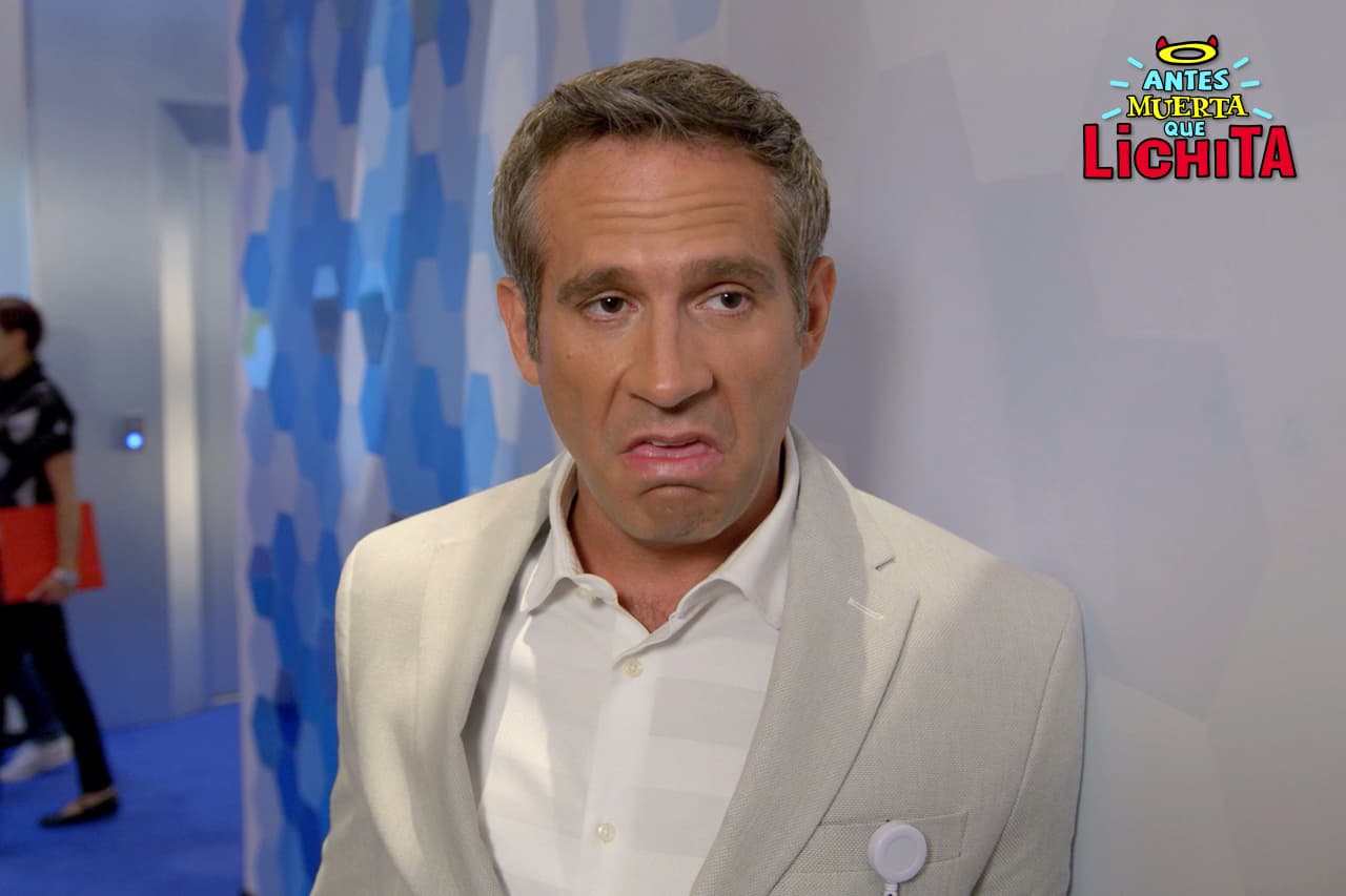 Los celos se apoderarán de Roberto al ver a Lichita con otro.