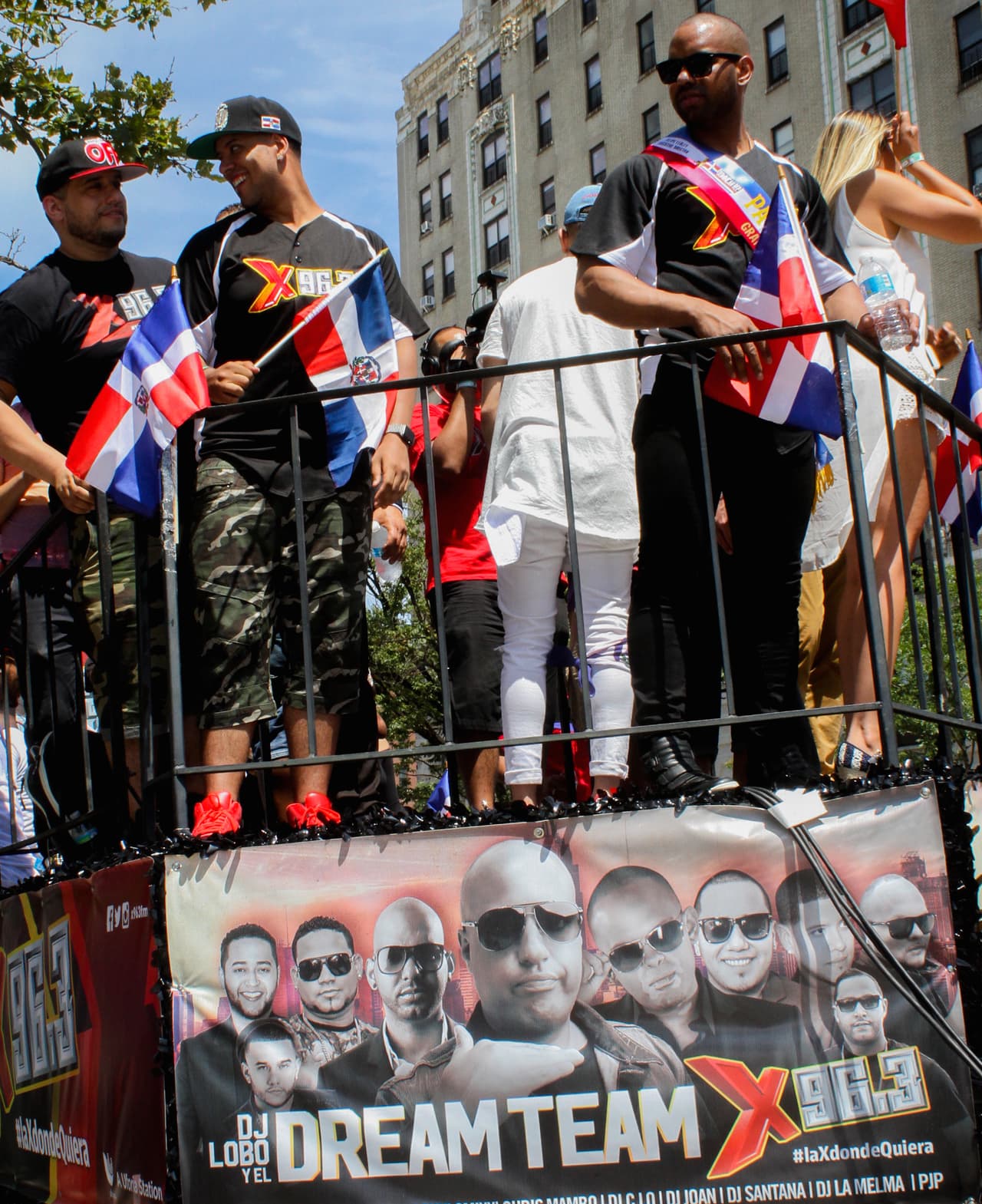 DJ C-Lo, Anthony Rey y DJ Santana dijeron presente.