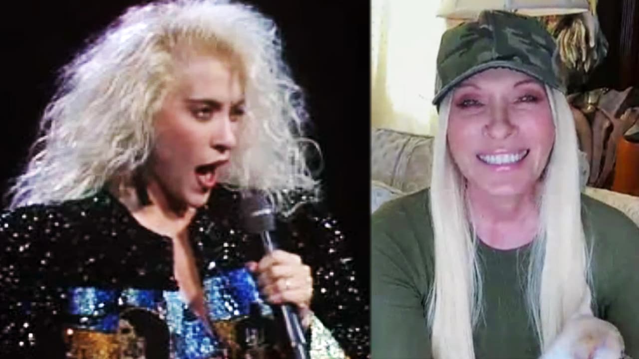 Yuri, es otra de las artistas que conducirá la 33ª entrega del Premio Lo Nuestro. Pero esta no es la primera vez que la cantante mexicana hace acto de presencia en dicha gala, ella fue parte de la primera ceremonia de premiación en el año 1989.