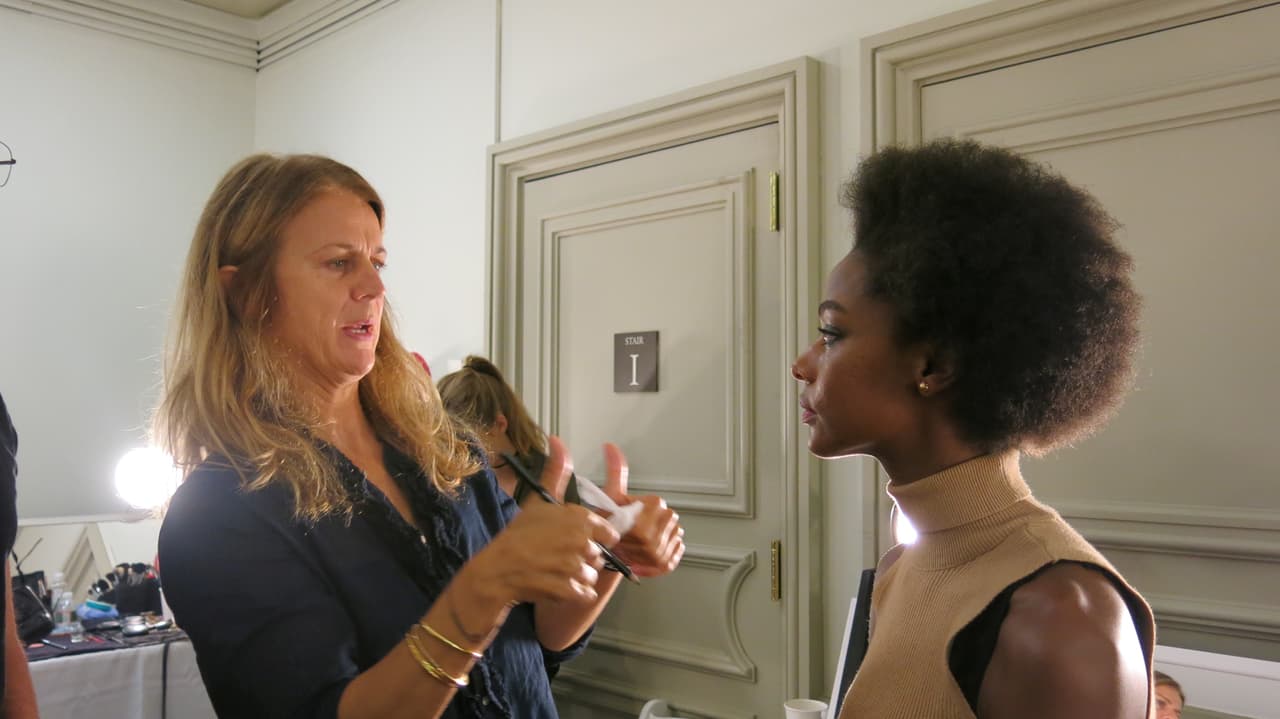 La famosa maquillista de origen británico 
<a href="https://www.instagram.com/diane.kendal/?hl=en">Diane Kendal</a> fue la encargada de realizar el maquillaje para el desfile de 
<a href="http://www.carolinaherrera.com/">Carolina Herrera</a> en 
<a href="http://nyfw.com/">NYFW</a>.