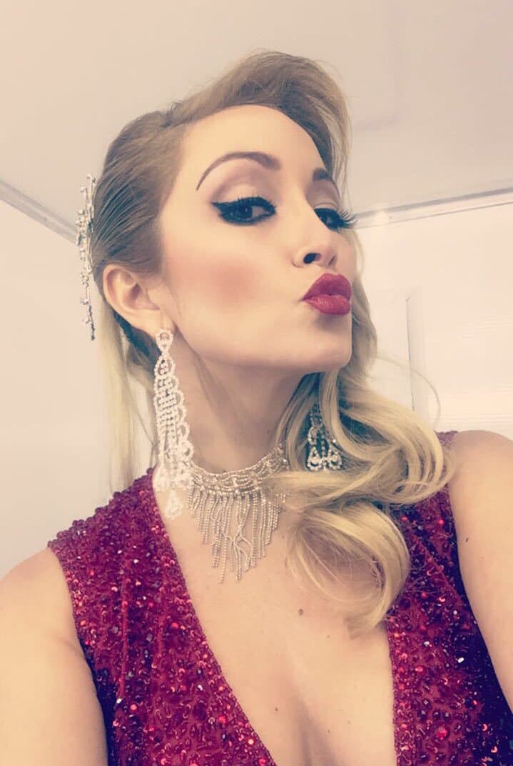 Estamos seguros que 
<b>Laura Vignatti</b> tiene muchas sorpresas para ti en '
<b><a href="http://www.univision.com/novelas/mi-marido-tiene-familia">Mi marido tiene familia</a></b>', así que este no dejes de verla de lunes a viernes en punto de las 9pm/8c y felicitala hoy por ser su cumpleaños.