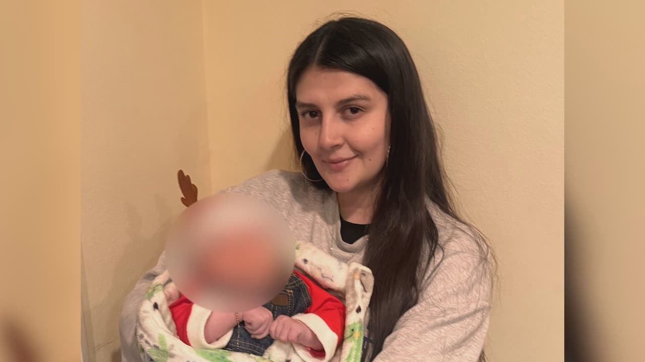 Madre es liberada por ICE luego de ser detenida en Chicago con su bebé en brazos