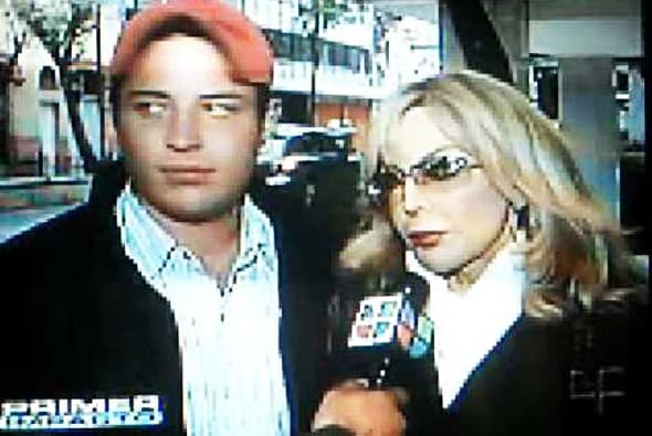 El 23 de enero del 2018 la actriz otra vez se enfrentó a una difícil situación, 
<b><a href="https://www.univision.com/entretenimiento/apunalan-a-hijo-de-merle-uribe-y-ella-suplica-por-donadores-de-sangre">su hijo Francisco Tapia Uribe fue apuñalado</a></b> en la Ciudad de México. Merle Uribe informó que Francisco fue gravemente herido tras resistirse a un asalto.