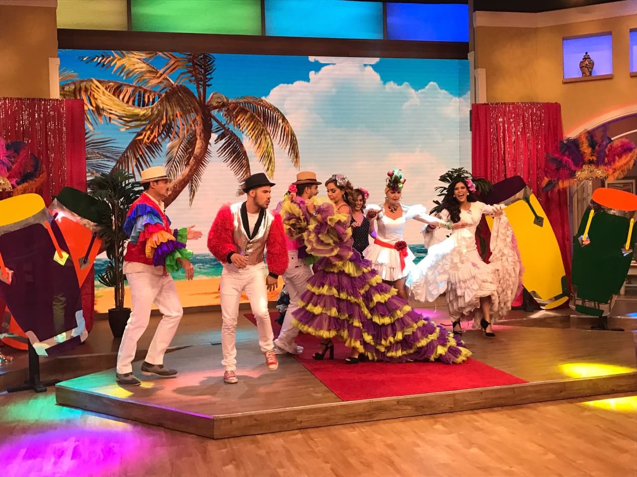 Durante todo el programa los talentos de Despierta América nos mostraron que el ritmo y sabor tropical lo llevan en las venas.