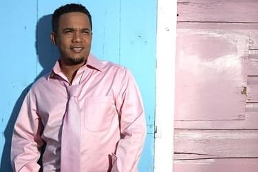 Héctor  Elpidio  Acosta Restituyo