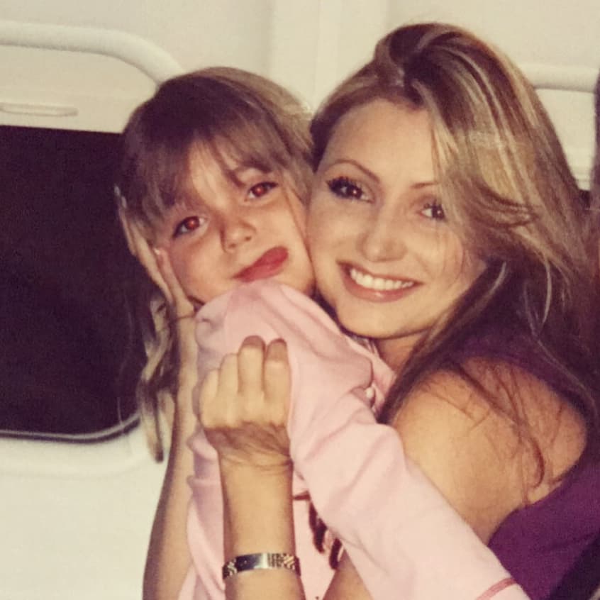 A la par de su faceta de actriz, decidió ser madre, aunque no sabía que sería mamá de una futura estrella de televisión.