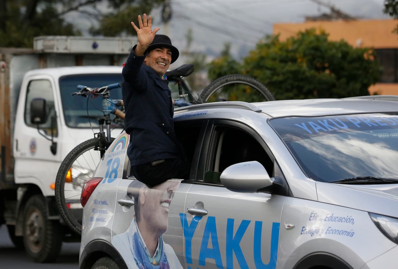 El éxito de Yaku Pérez se debe en gran parte a que presenta una amplia agenda política progresista, pero que se aparta del correísmo. Según dijo Pérez en una entrevista, ofrece a los votantes de izquierda una alternativa a la “izquierda autoritaria y corrupta” de Correa.