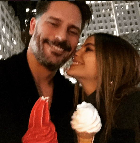 Y lo mejor de todo es que además de su amor, tienen otro amor muy profundo... Por la comida.