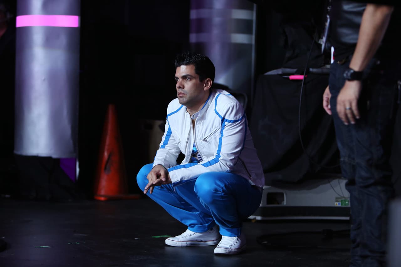 "Hay que atreverse a tomar riesgos en la pista. Eso de ser muy técnica y muy perfecta hay que olvidarlo y, en el momento de la pista, aventarse sin miedo”.
<br>
<br>Marjorie de Sousa muchas veces tuvo la misma crítica, pero Aníbal le ayudó a soltarse en la pista.