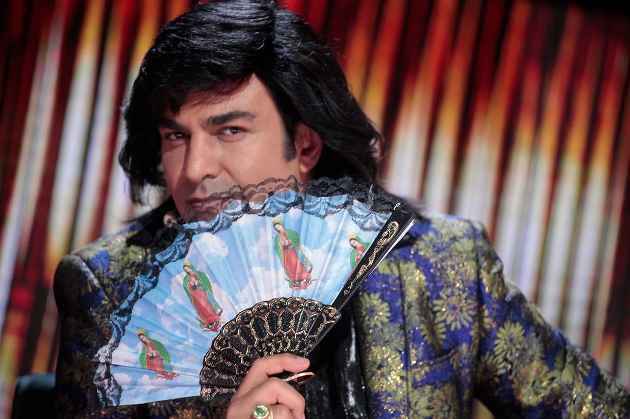 "Es una noche muy especial y hay que salir a todo lo que da, echando tiros", agregó Albertano, quien todas las noches ha lucido su abundante cabellera.